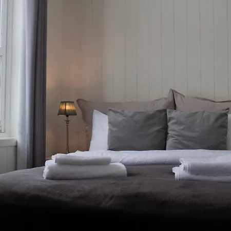 Hotel Brygge - Arctic Båtsfjord