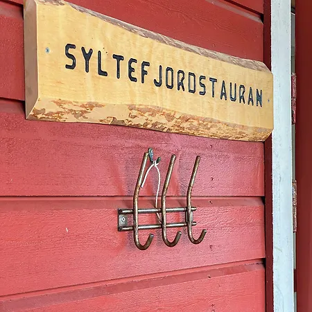 Hotel Brygge - Arctic Batsfjord